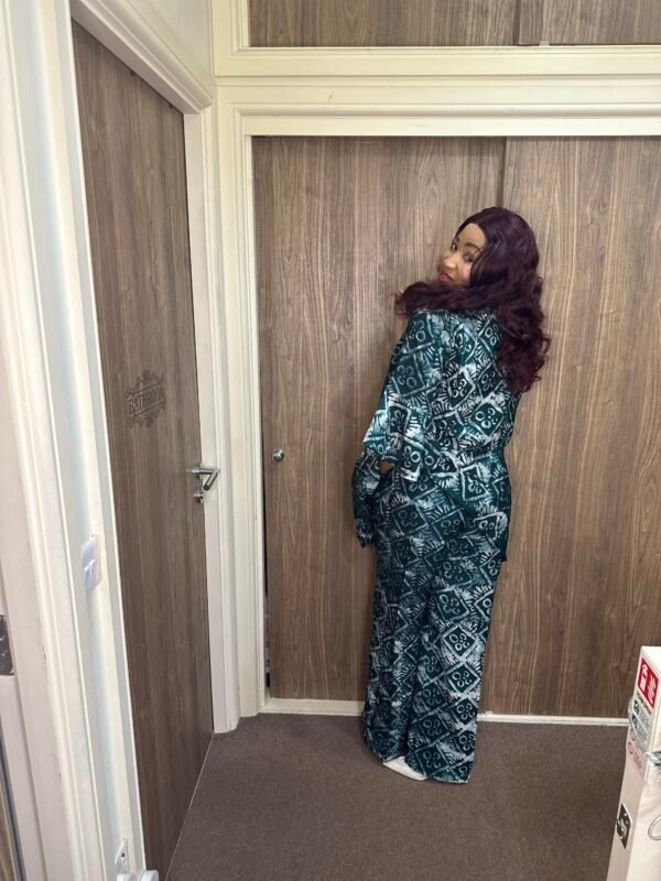 Jola two piece img 9076